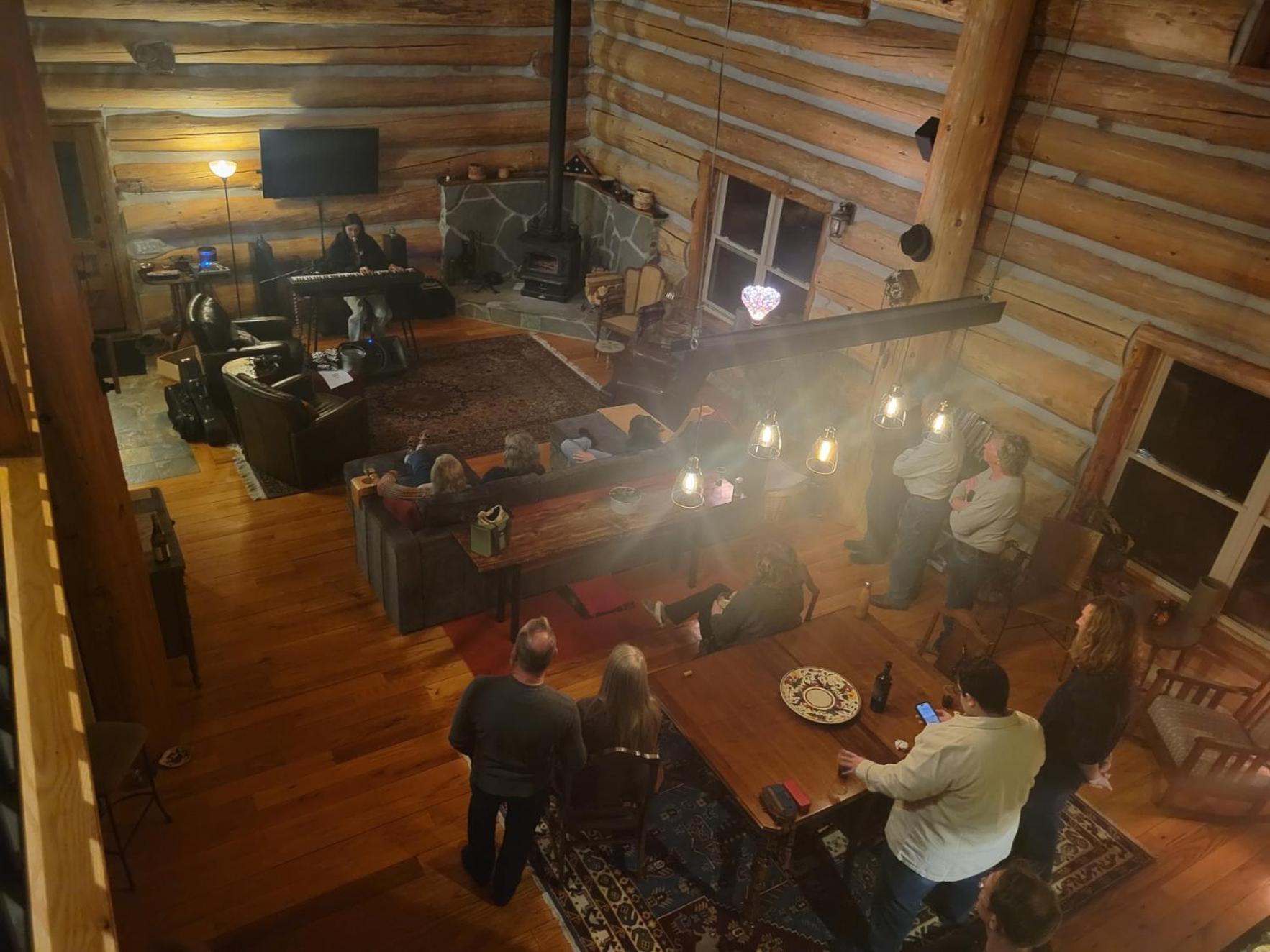 Firefly Creek Lodge Livonia Extérieur photo